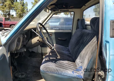 1978 Toyota Hilux from USA, damaged, VIN RN28106490